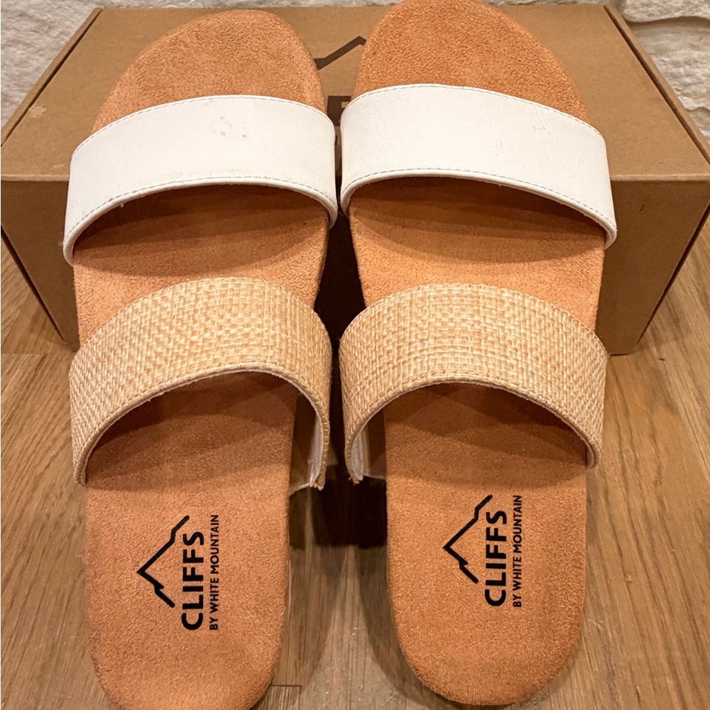 Cliffs by White Mountain Women's White and Tan Sandals